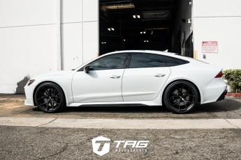 RS7 C8 on Vossen HF-5 Wheels