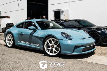 911 S/T on HRE R101LW Wheels | Custom Painted