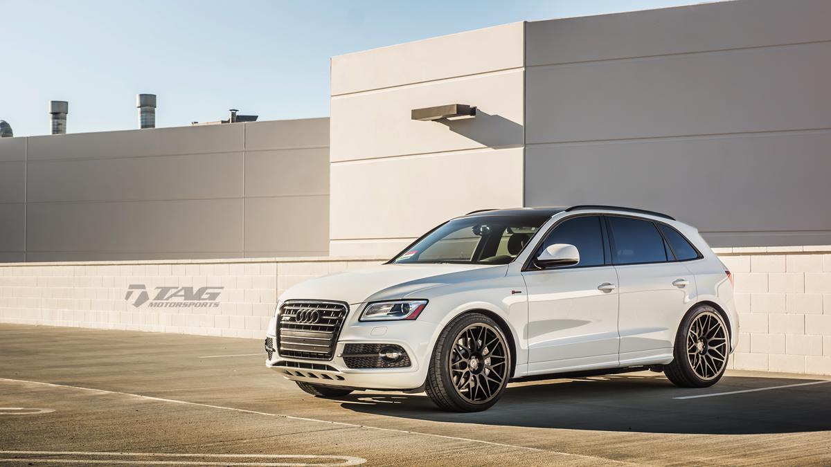 2015 Audi SQ5 on 22" HRE Classic 300M